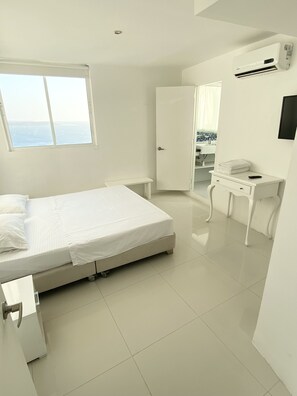 3 bedrooms, individually decorated, individually furnished
