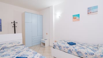 2 bedrooms, iron/ironing board, free WiFi, bed sheets
