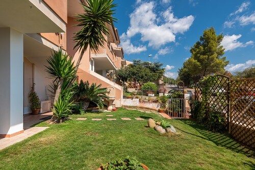 Pet-friendly Holiday Home “Casa Michelle” with Sea & Mountain View