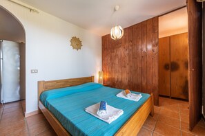 1 Schlafzimmer, Bügeleisen/Bügelbrett, kostenloses WLAN, Bettwäsche