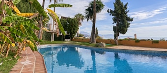 Holiday Home 'Villa Punta De La Mona' with Sea View, Wi-Fi and Air Conditioning