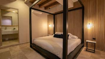 7 bedrooms, in-room safe, free WiFi, bed sheets