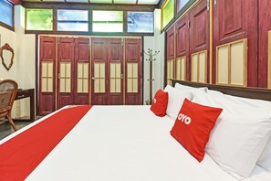 Signature Room, 1 Bedroom | 1 bedroom, desk, free WiFi, bed sheets - Hotel O Jentayu Homestay Pontian (Pontian)