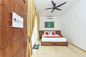 Habitació, 1 dormitori | 1 dormitori, escriptori, wifi gratuïta i roba de llit