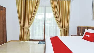 1 bedroom, desk, free WiFi, bed sheets