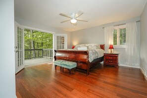 4 bedrooms, desk, iron/ironing board, WiFi - Hillside Hideaway in Glen Cannon (Pisgah Forest)
