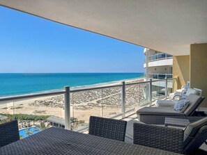 Outdoor dining - Oceanfront Gem with Pools & Private Beach #704 (Puerto Peñasco)