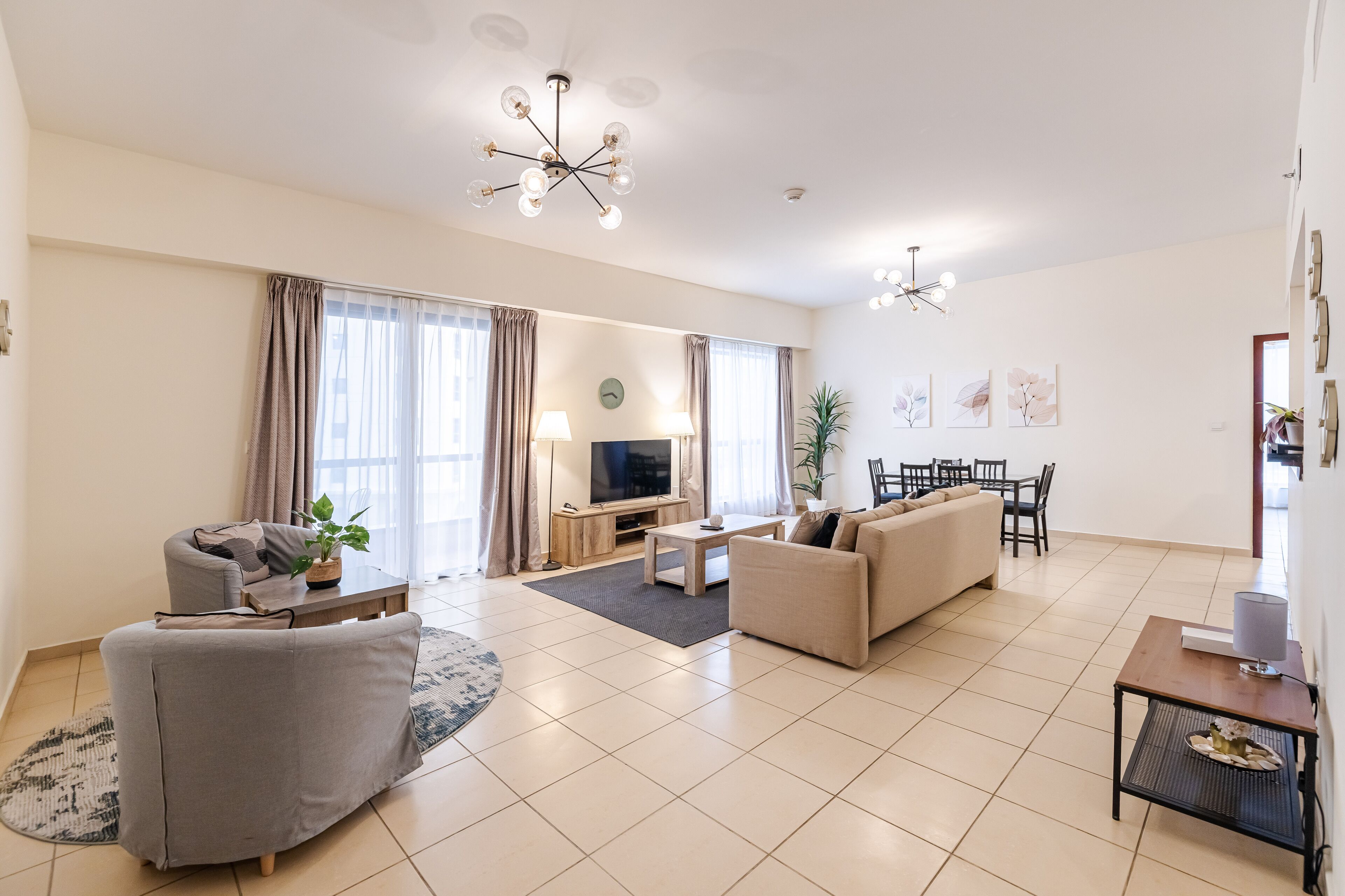 DHH - 3 Mins Walk To The Beach 1 Bed Rimal 3 JBR | Wohnbereich | Fernseher