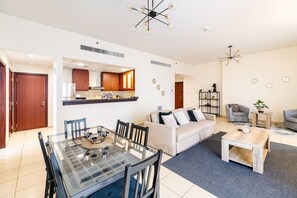 DHH - 3 Mins Walk To The Beach 1 Bed Rimal 3 JBR | Servicio a la habitación