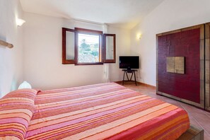 1 bedroom, iron/ironing board, bed sheets