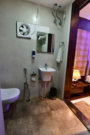 Free toiletries, towels, soap, shampoo - AP Homes (Guwahati)