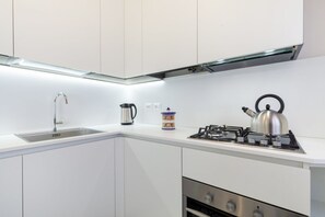 Four, plaque de cuisson, lave-vaisselle