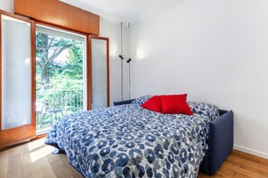 2 habitaciones, tabla de planchar con plancha, internet y ropa de cama 