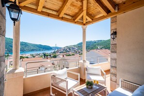 Terrace/patio - Cosy and very bright with stunning sea view (Mokošica)