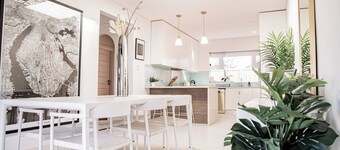 Stylish Federation Home Near the Airport