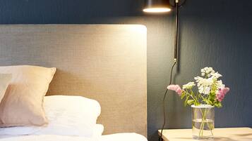 4 bedrooms, iron/ironing board, travel crib, free WiFi