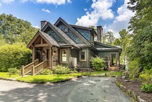 Exterior - The best of both worlds (Lake Toxaway)