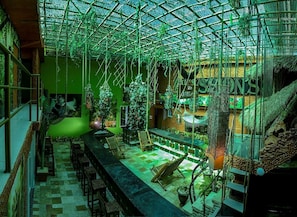 Bar (in der Unterkunft)