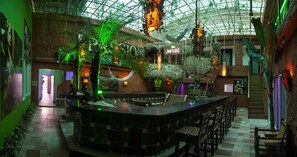 بار (في المنشاة)