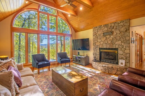 Game Room, Sauna, Bonus Apartment Near Wintergreen Resort!