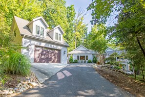 Exterior - Game Room, Sauna, Bonus Apartment Near Wintergreen Resort! (Nellysford)