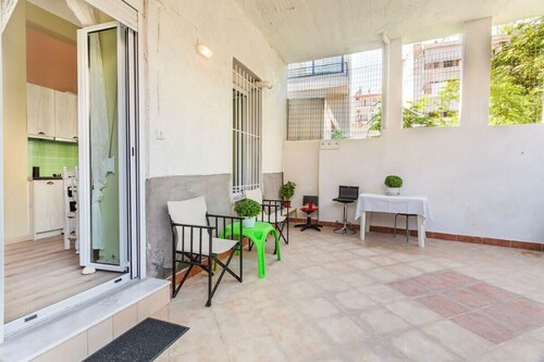 Kalamata Rose Nest - Urban Comfy Escape