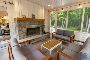 Smart TV, fireplace, ping pong, printers