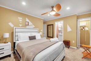 2 soverom, strykejern/-brett, reiseseng for barn og wi-fi