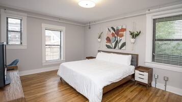 4 chambres, bureau, fer et planche à repasser, accès au Wi-Fi (inclus)