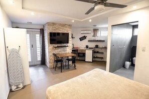 5 chambres, fer et planche à repasser, Wi-Fi gratuit, draps fournis