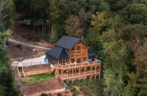 Exterior - Panoramic Mountain Views!-Fenced Yard-Hot Tub-10 Minutes to Downtown Asheville (Asheville)