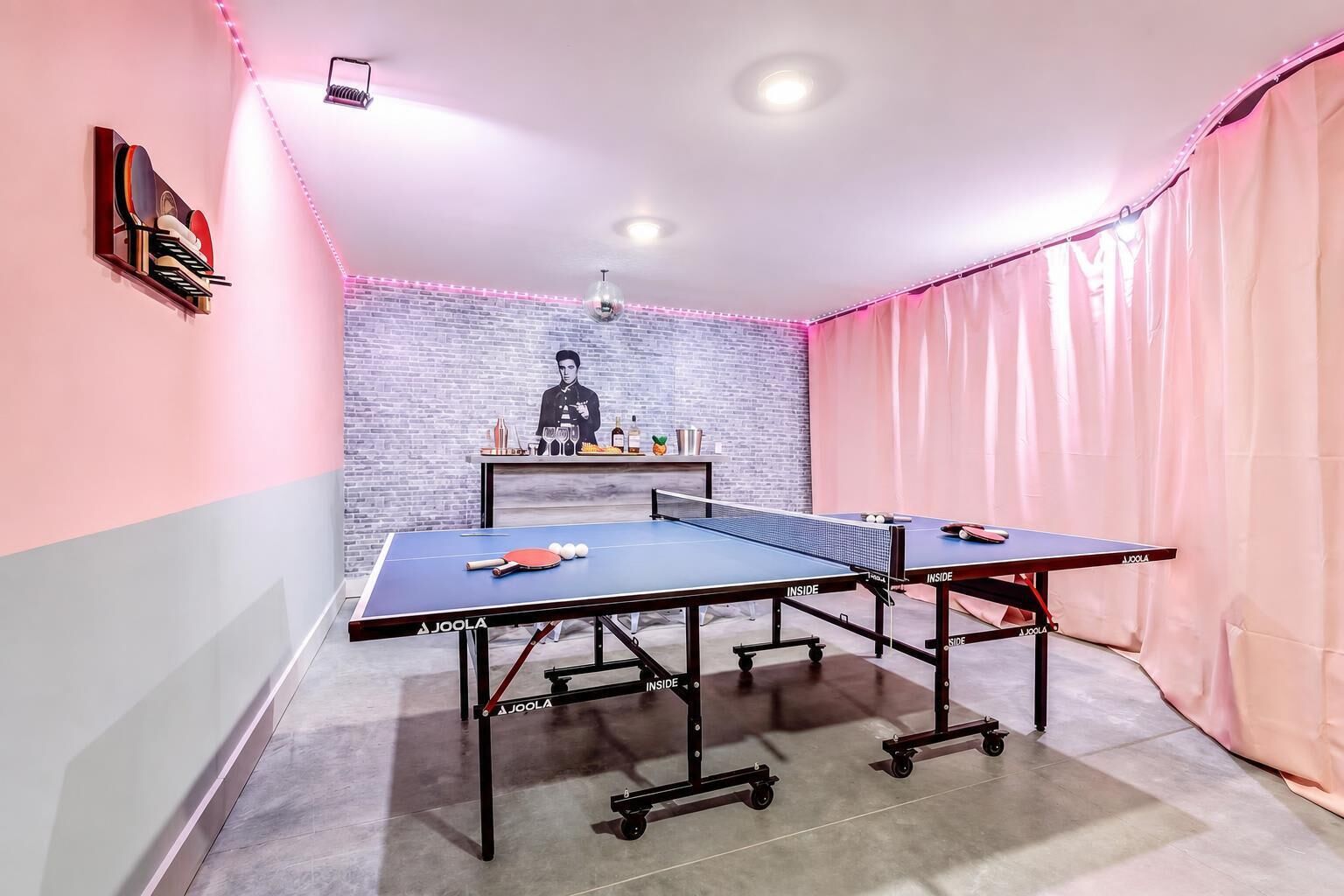 Spielezimmer