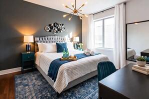 4 soverom, skrivebord, strykejern/-brett og wi-fi