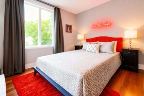 4 bedrooms, desk, iron/ironing board, WiFi