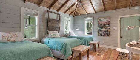 4 chambres, fer et planche à repasser, Wi-Fi gratuit, draps fournis