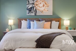 3 habitaciones, escritorio, tabla de planchar con plancha y wifi gratis