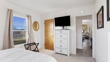 2 quartos, escrivaninha, berço de viagem, Wi-Fi