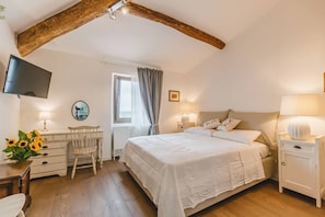 1 chambre, lit de bébé portatif, Wi-Fi, literie fournie