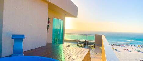 Baignoire à remous extérieure