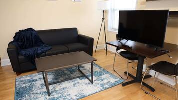 Apartment (2 Bedrooms) | Living area | TV