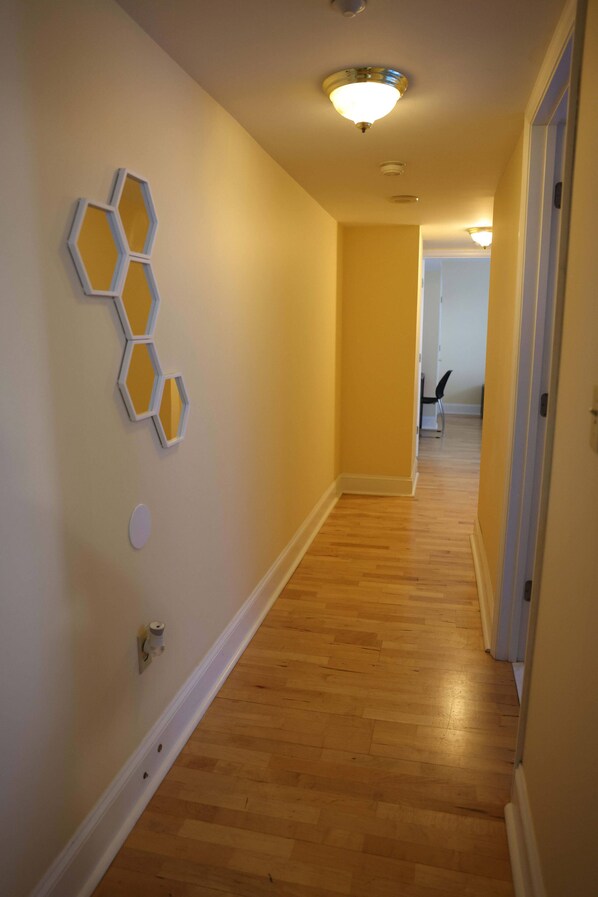 Interior - Campus Retreat in Perfect Location (St. Louis)