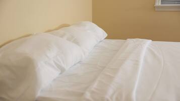 Apartment (2 Bedrooms) | 2 bedrooms, desk, iron/ironing board, free WiFi