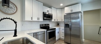 Salt City Dream House w/ Hot tub, Fire Pit, Bbq