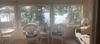 Beautiful Sunset Beach Lake House on Lake Chetac 