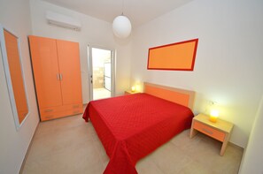 2 chambres, fer et planche à repasser, accès au Wi-Fi (inclus)