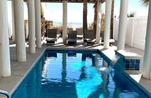 ☆Oceanfront Serenity☆ Private Pool & Beach Walkway