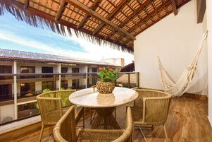 华丽套房, 1 间卧室, 独立浴室, 花园景观 | 露台