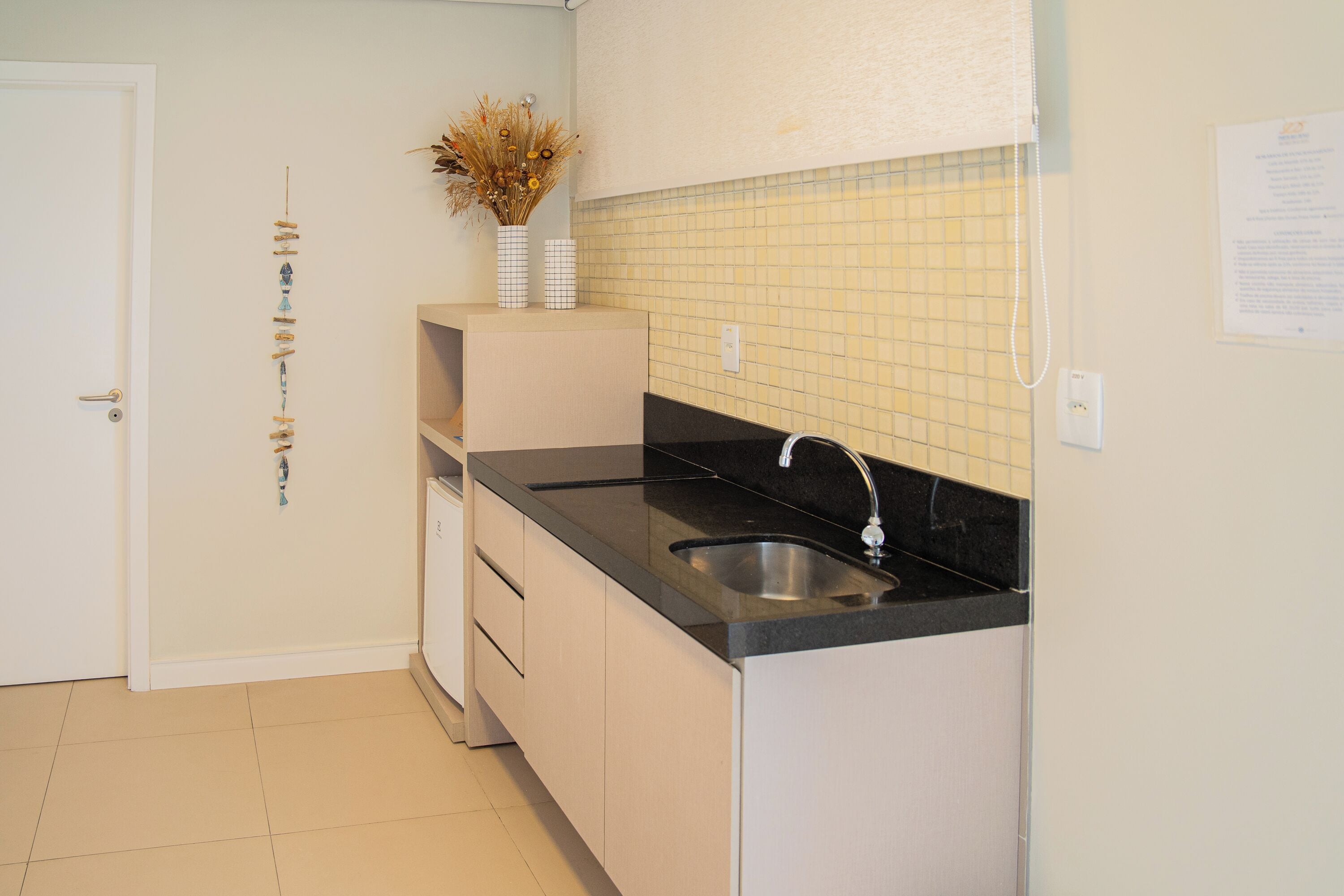 family room | private kitchen | high chair