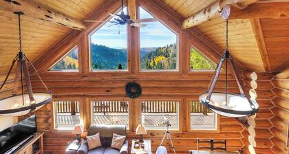 'Hale’ Pow Mow' A slopeside retreat with views, comfort, and the spirit of Aloh