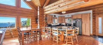 'Hale’ Pow Mow' A slopeside retreat with views, comfort, and the spirit of Aloh